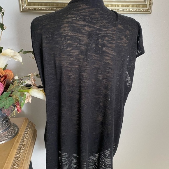 Black Washed Out Tunic With A Gold Zipper - Picture 3 of 5